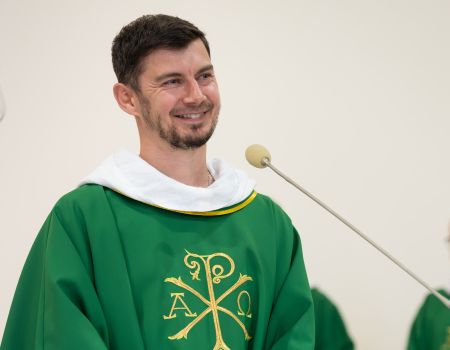 Фота да артыкула з назвайУ нядзелю адбылося устанаўленне новага пробашча бр. Сяргея Гусара