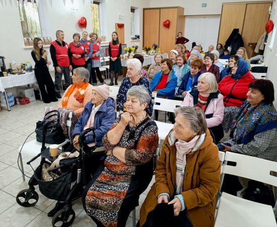 Obraz do wydarzenia Свята цяпла і ўдзячнасці: парафіяльны Caritas павіншаваў старэйшае пакаленне.
